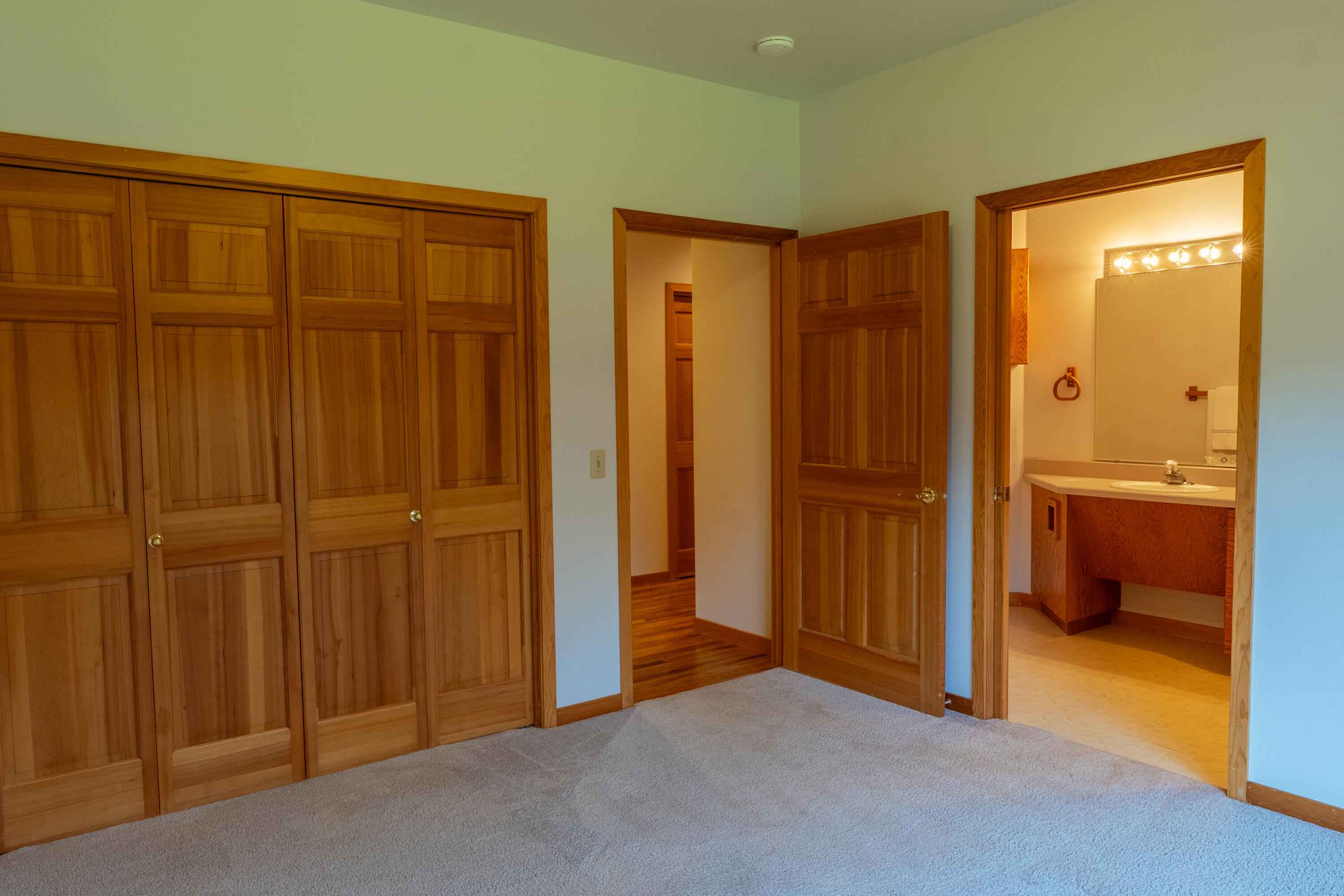 2103 Condor Court