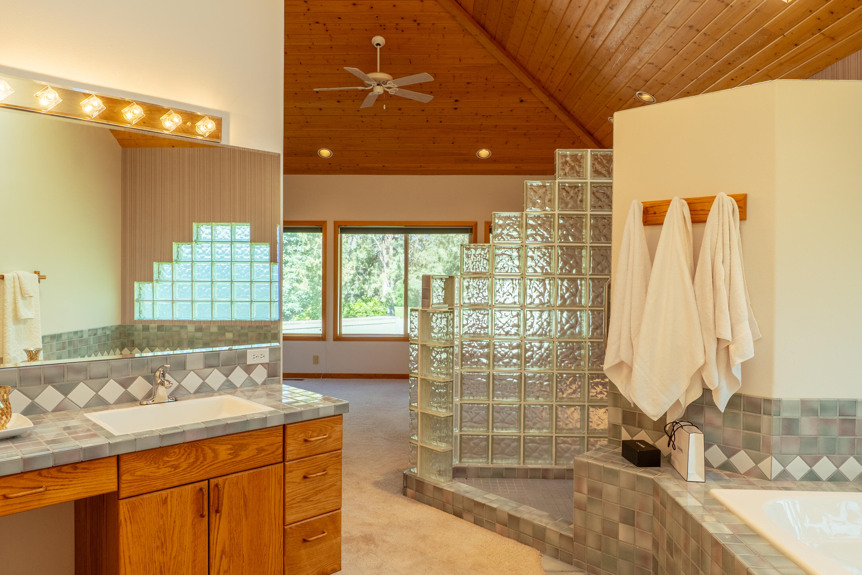 2103 Condor Court