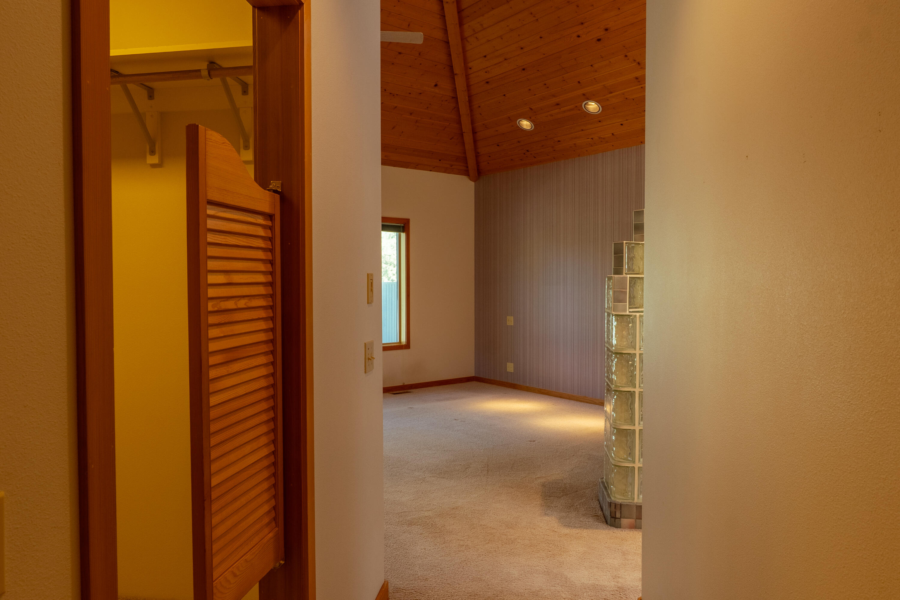 2103 Condor Court