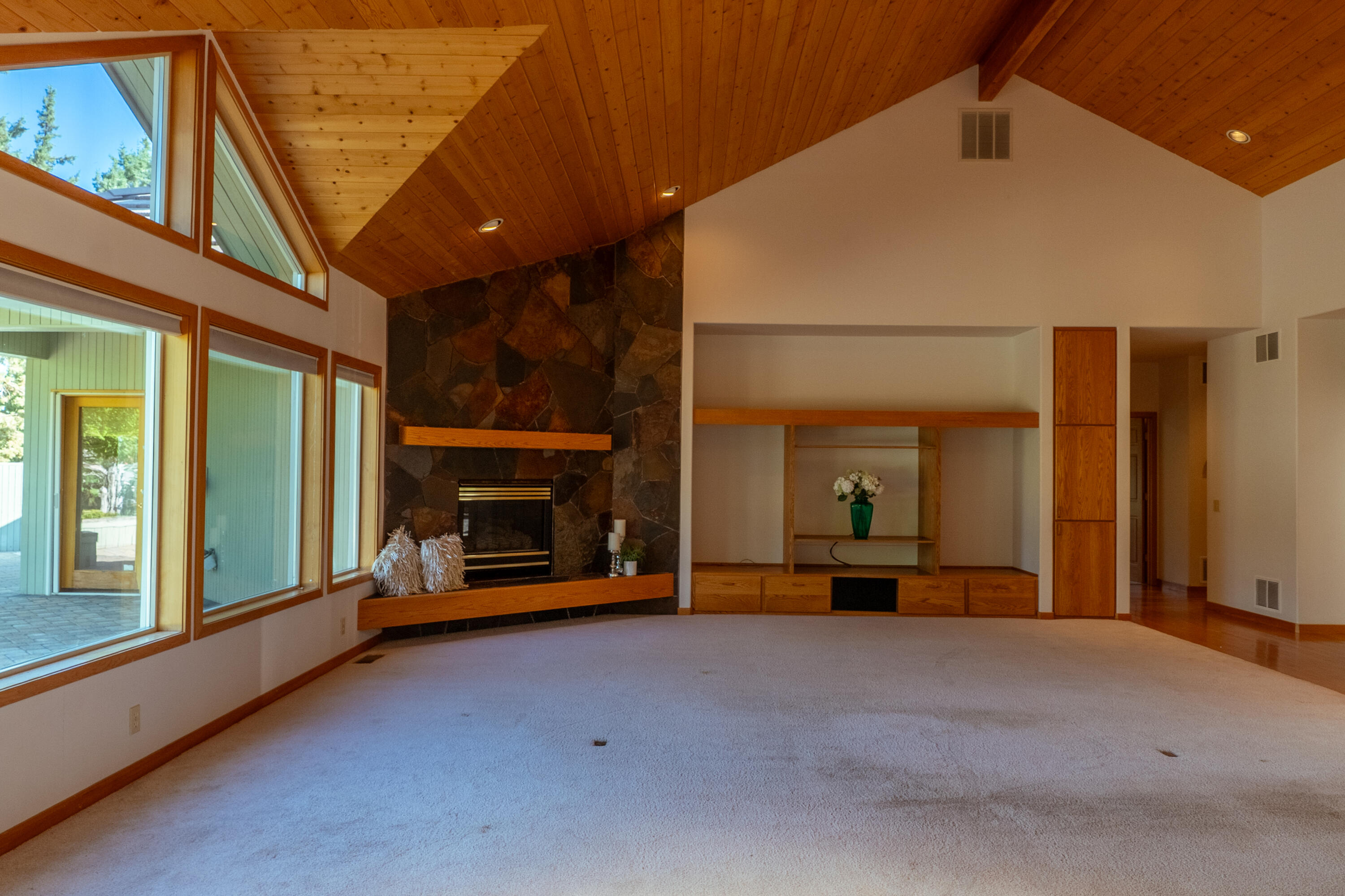 2103 Condor Court