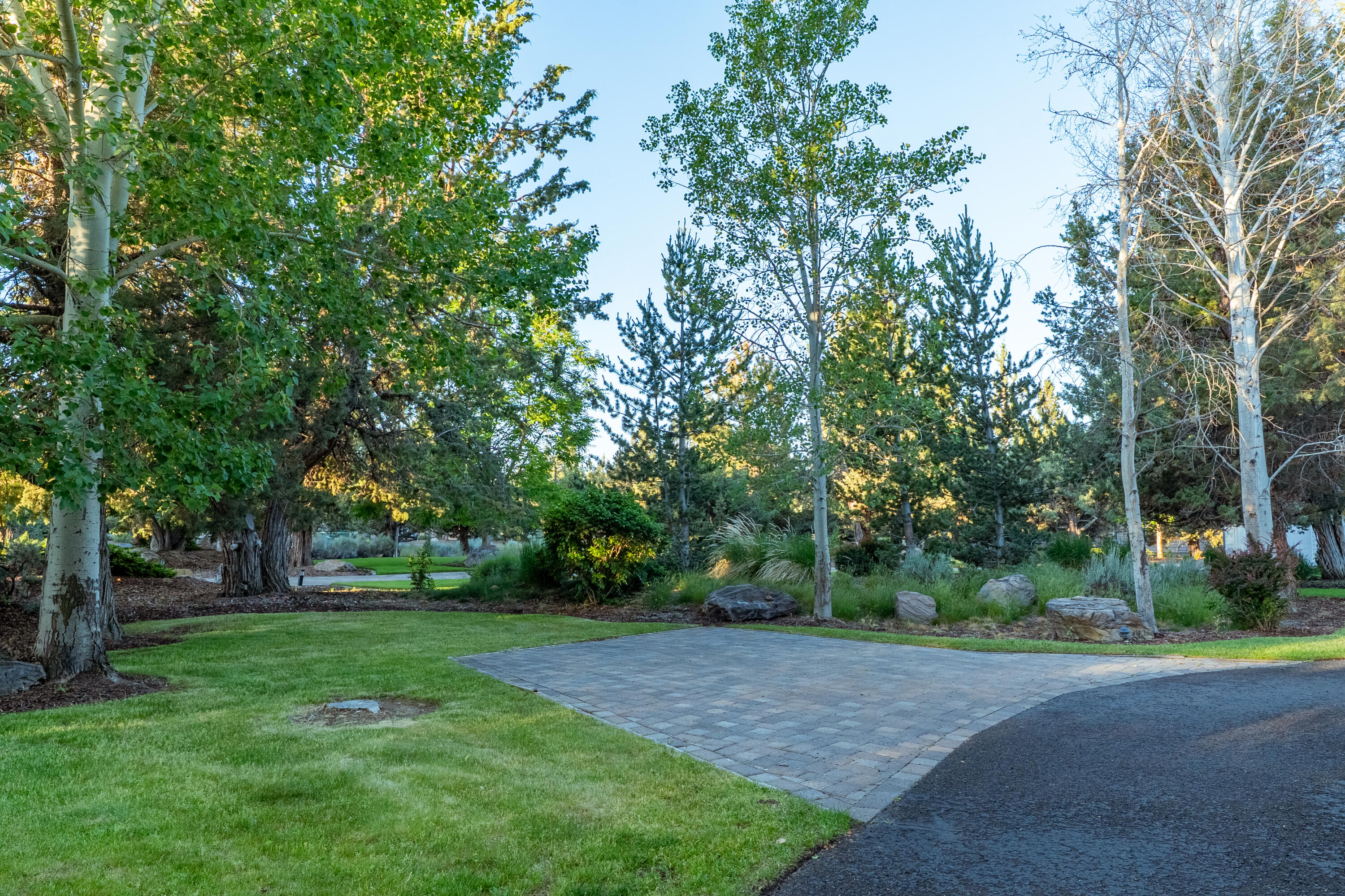 2103 Condor Court