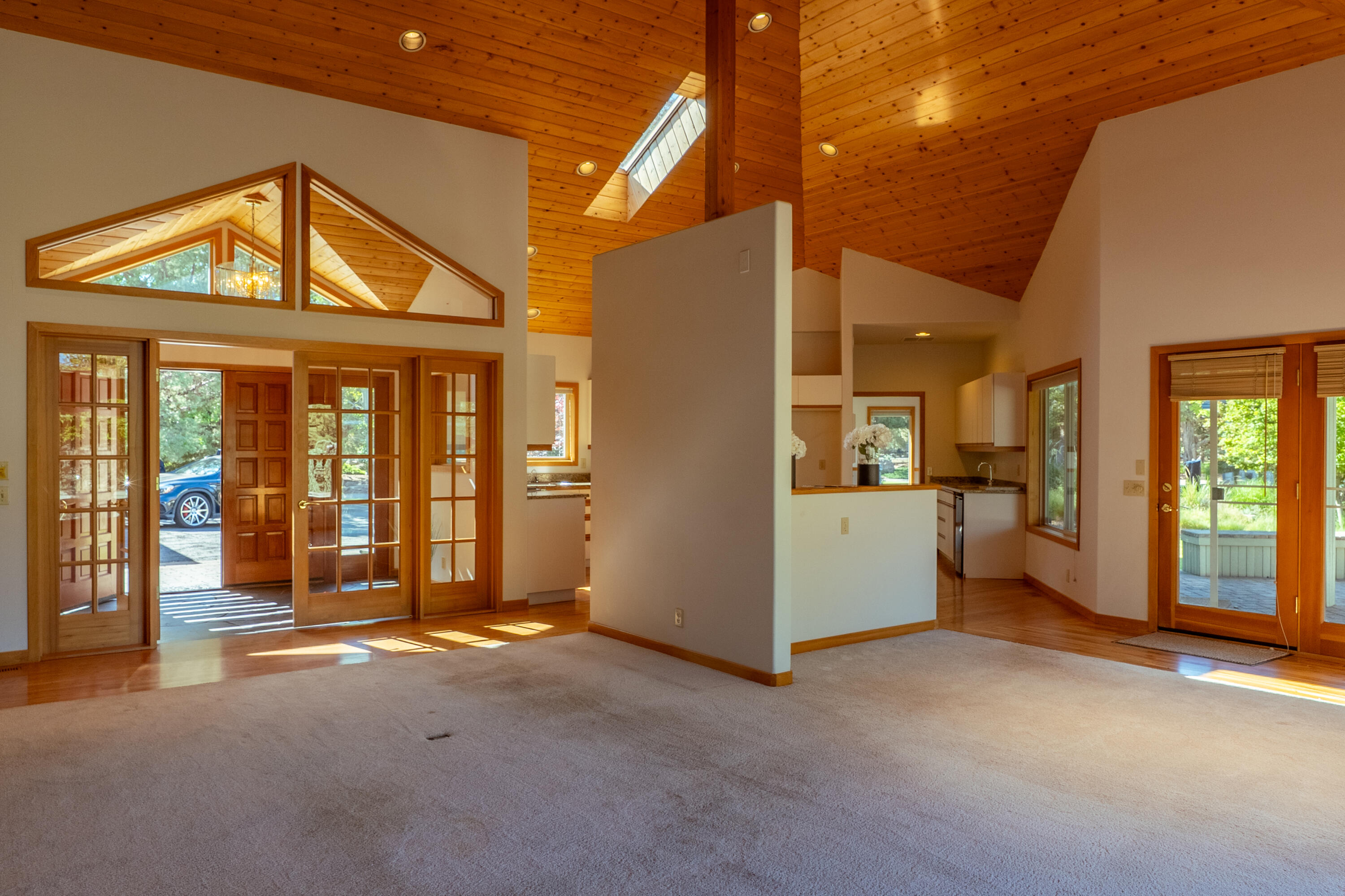 2103 Condor Court