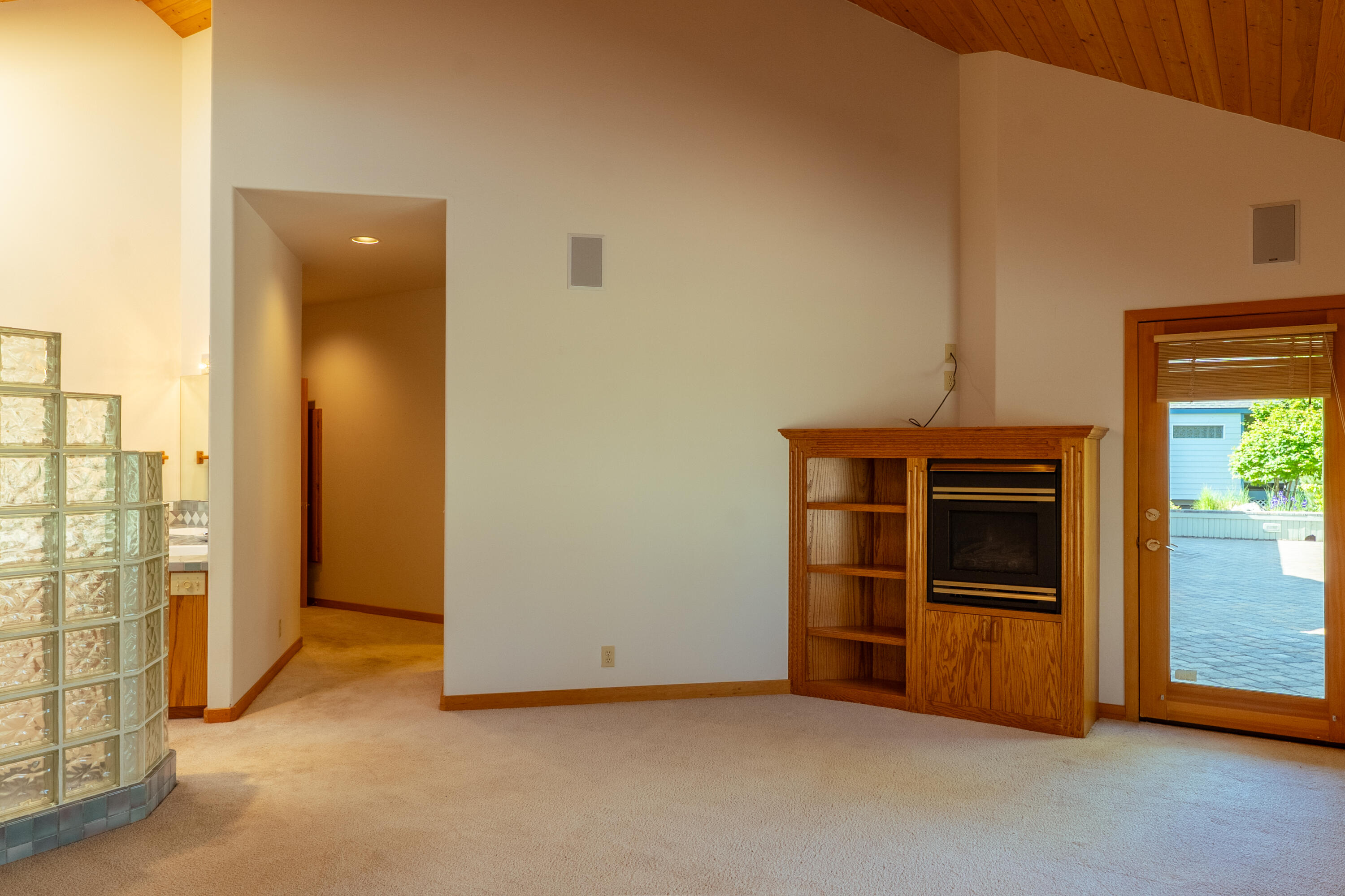 2103 Condor Court