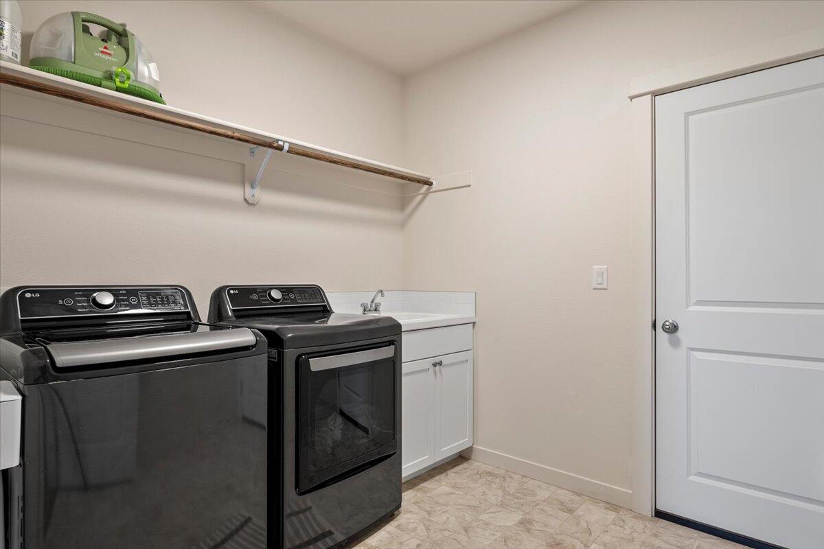 3562 NW 9th Court