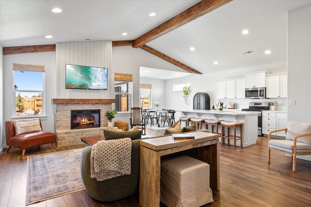 3562 NW 9th Court