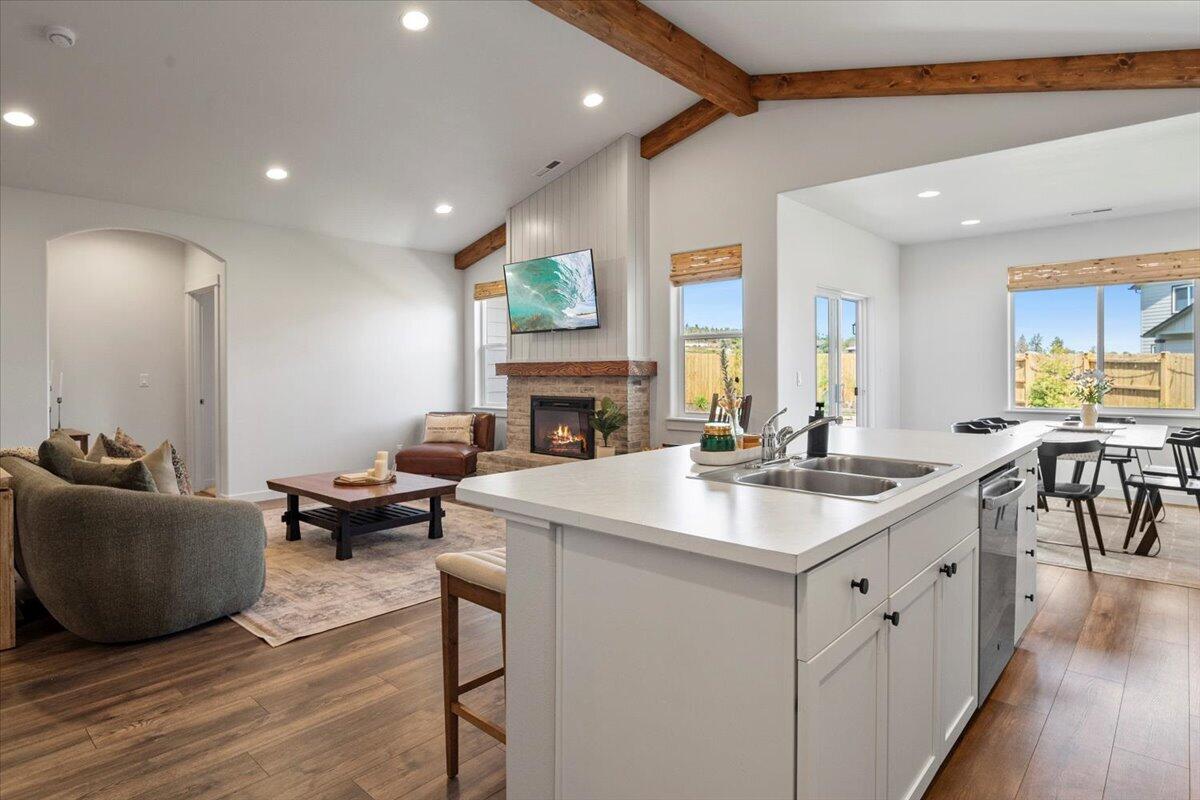 3562 NW 9th Court