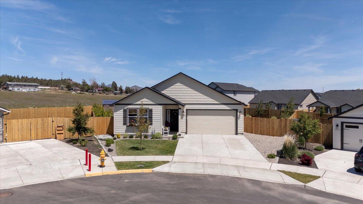 3562 NW 9th Court