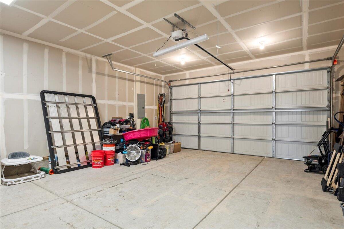 3562 NW 9th Court