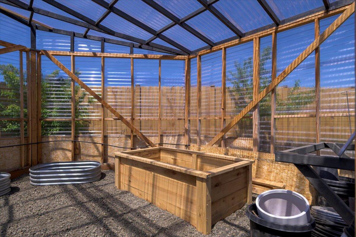 3562 NW 9th Court