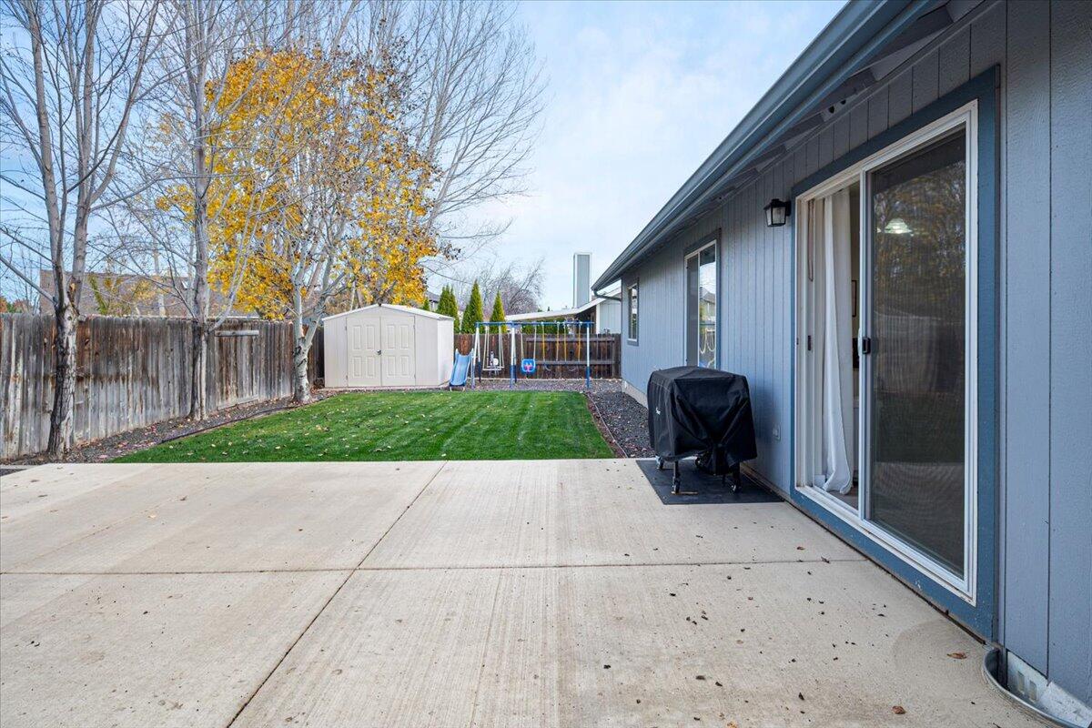 2223 NW Jackpine Court