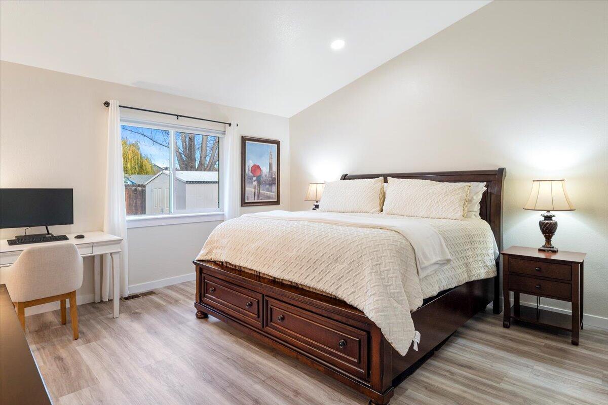 2223 NW Jackpine Court