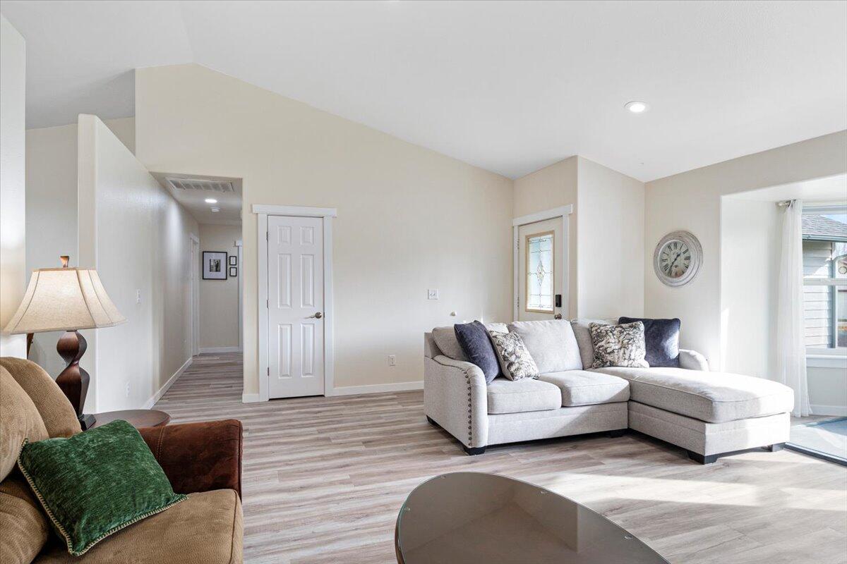 2223 NW Jackpine Court