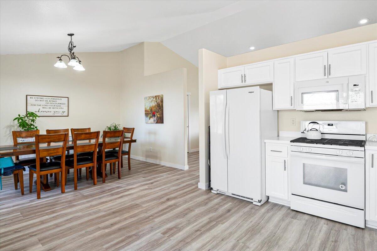 2223 NW Jackpine Court
