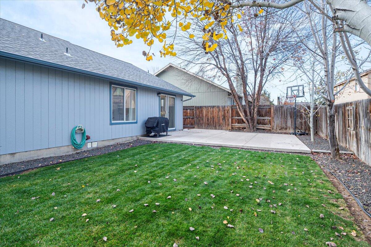 2223 NW Jackpine Court
