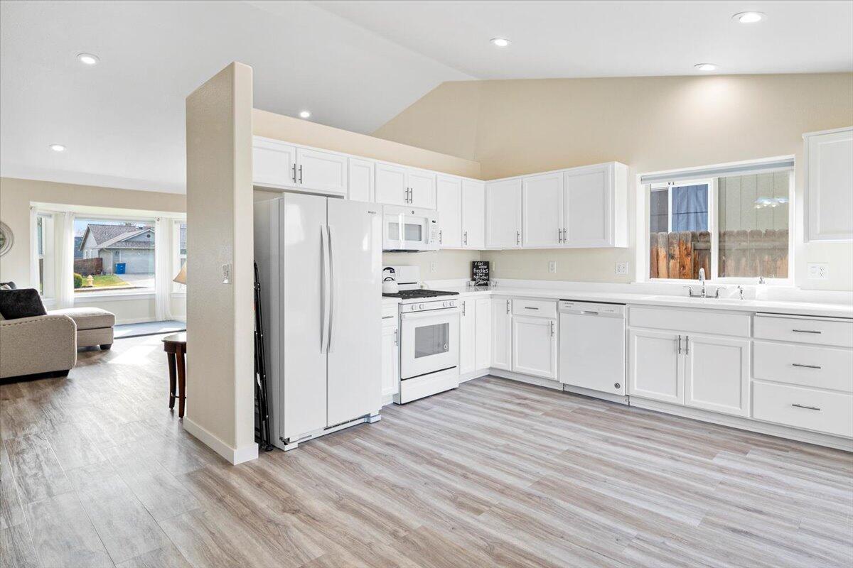 2223 NW Jackpine Court