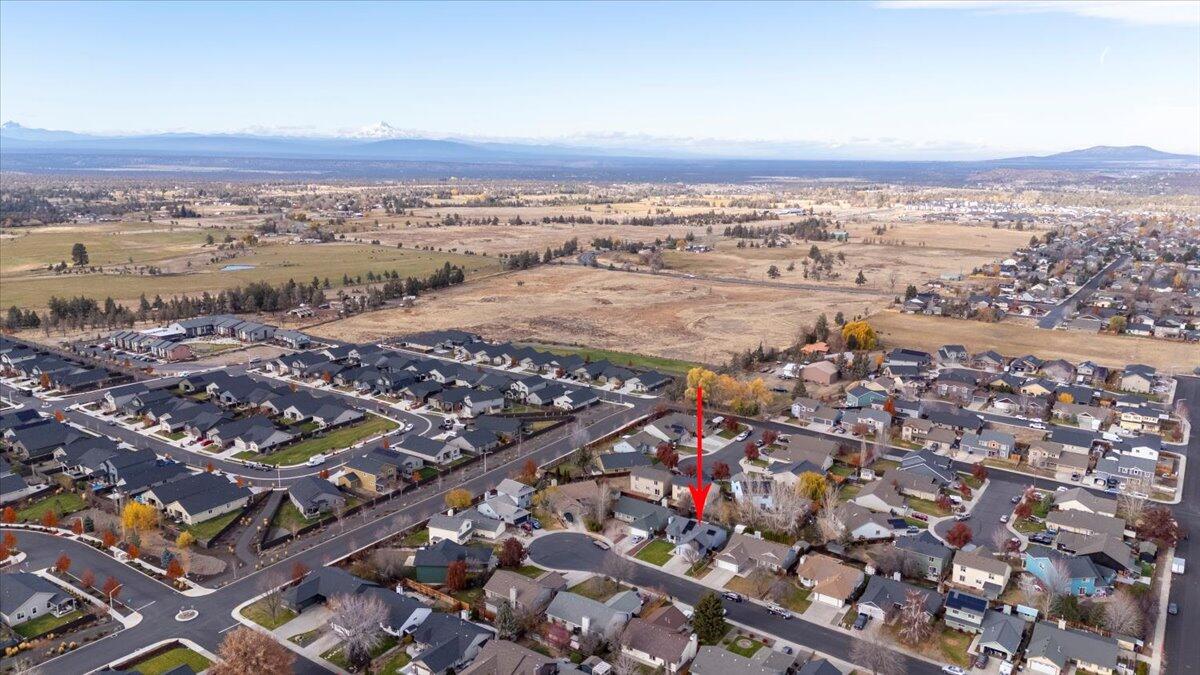 2223 NW Jackpine Court
