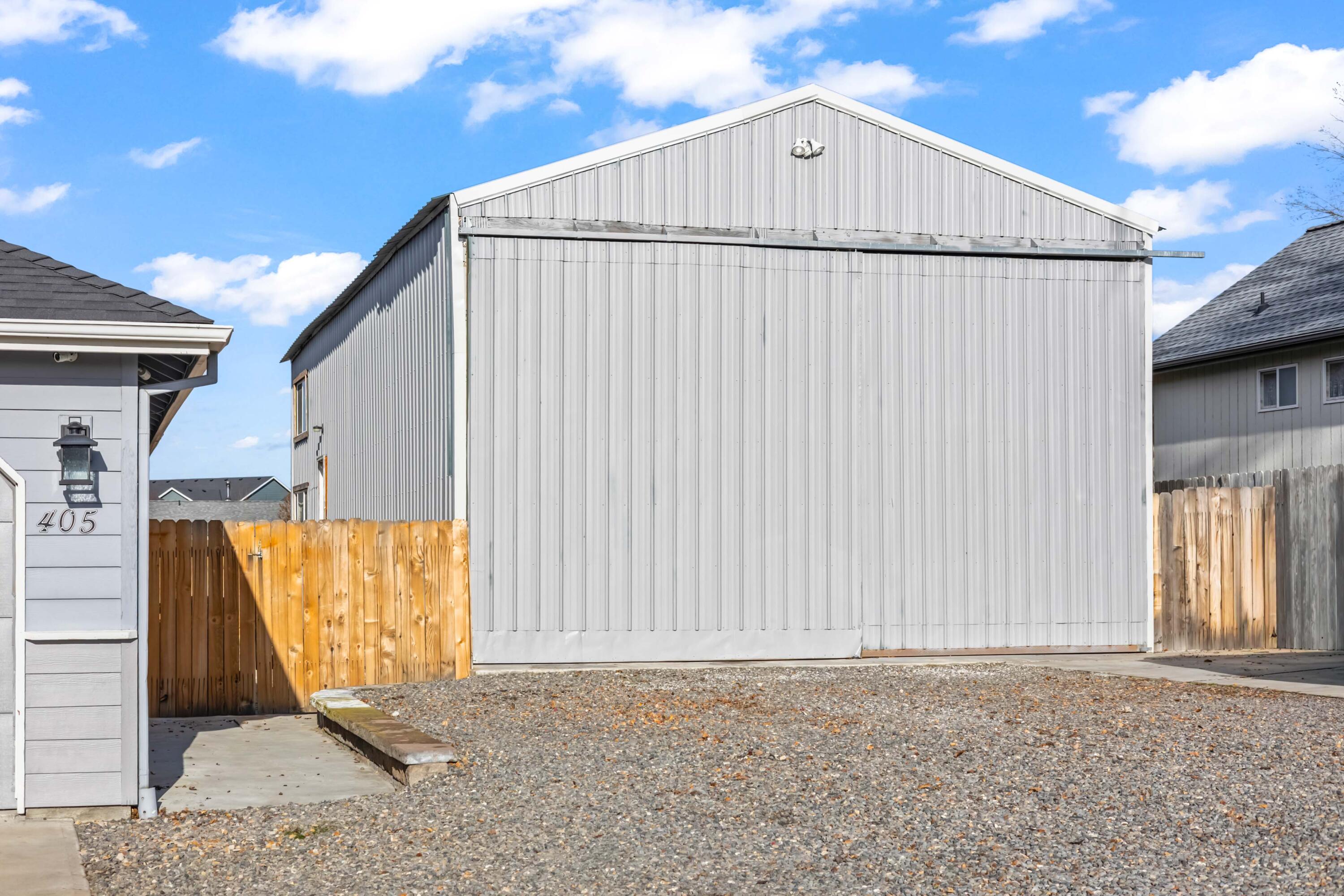 405 E D Street