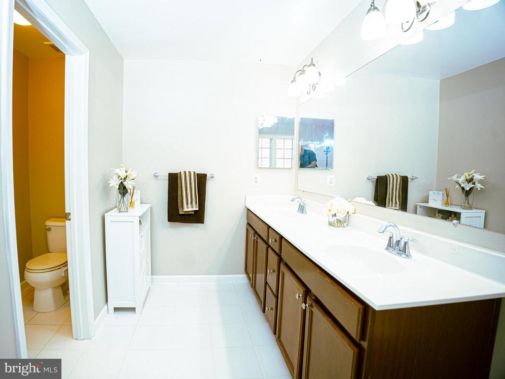 8507 CROOKED TREE LANE