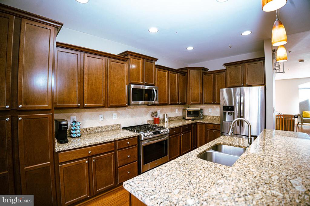 8507 CROOKED TREE LANE