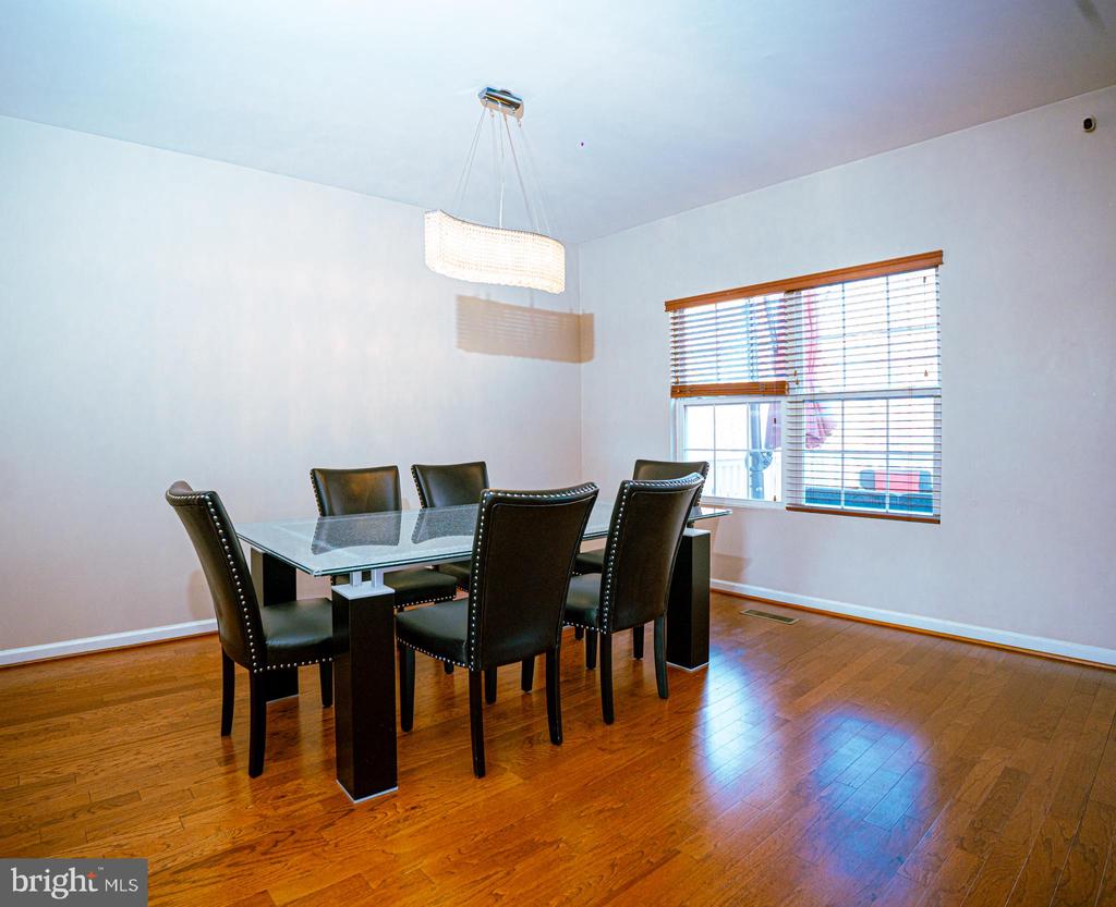 8507 CROOKED TREE LANE