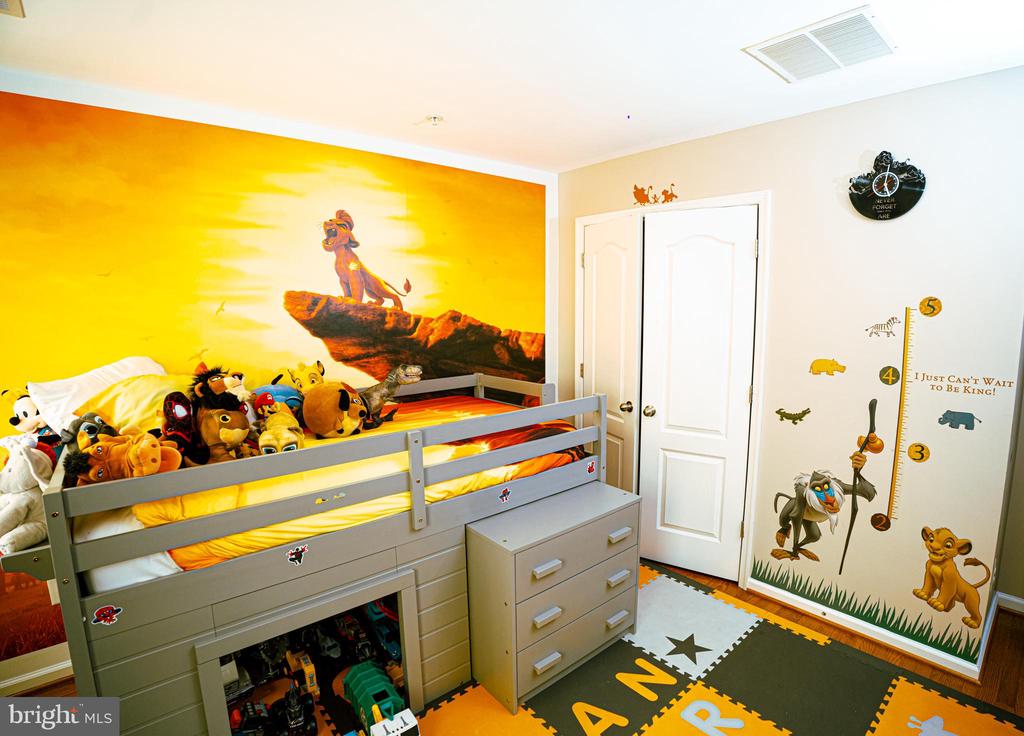 8507 CROOKED TREE LANE