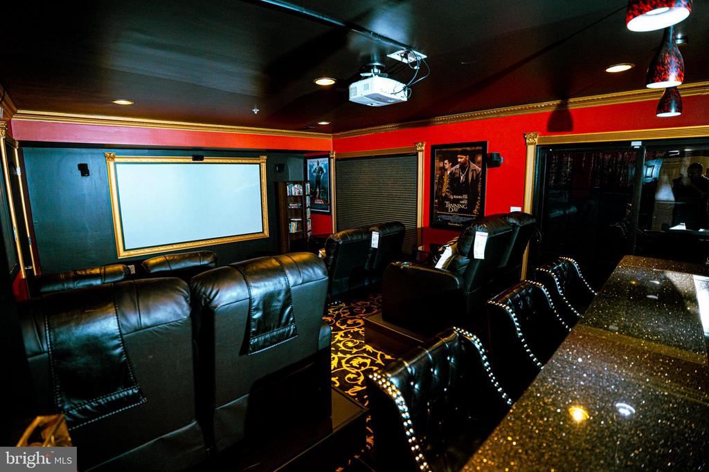 8507 CROOKED TREE LANE