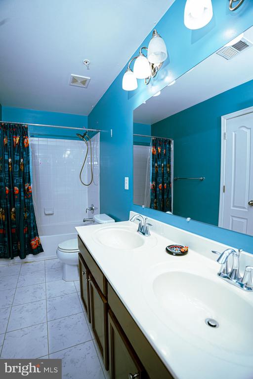 8507 CROOKED TREE LANE