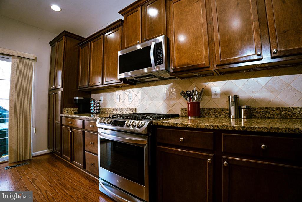 8507 CROOKED TREE LANE