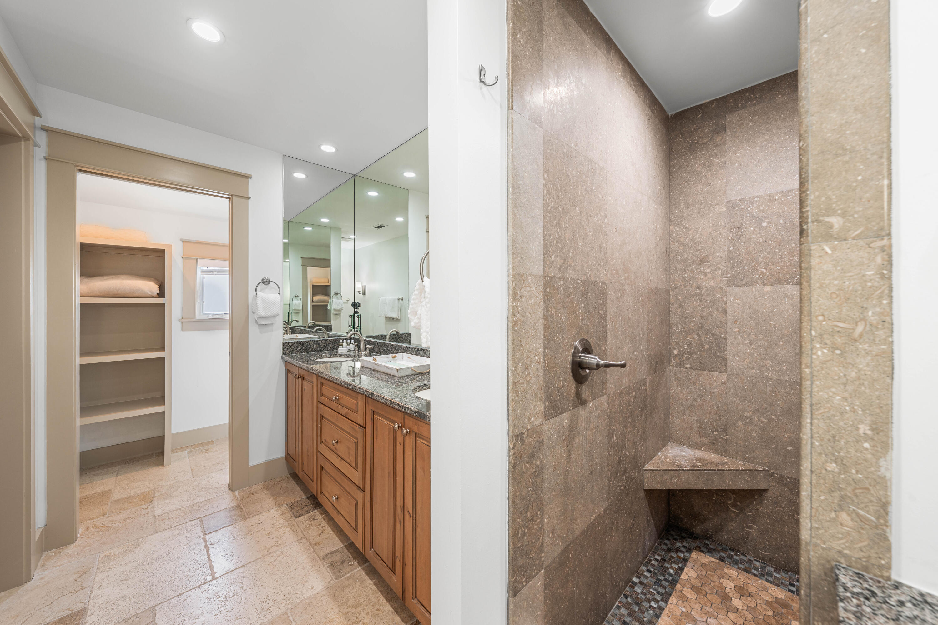 5055 W County Highway 30A UNIT 1031