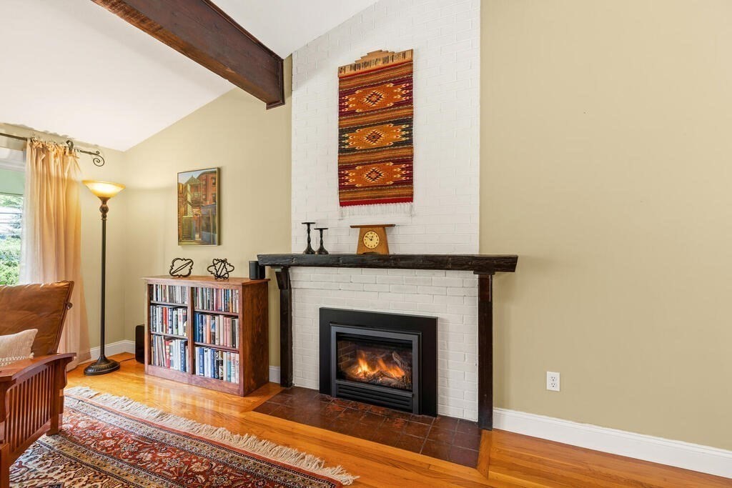 19 West Chardon Rd
