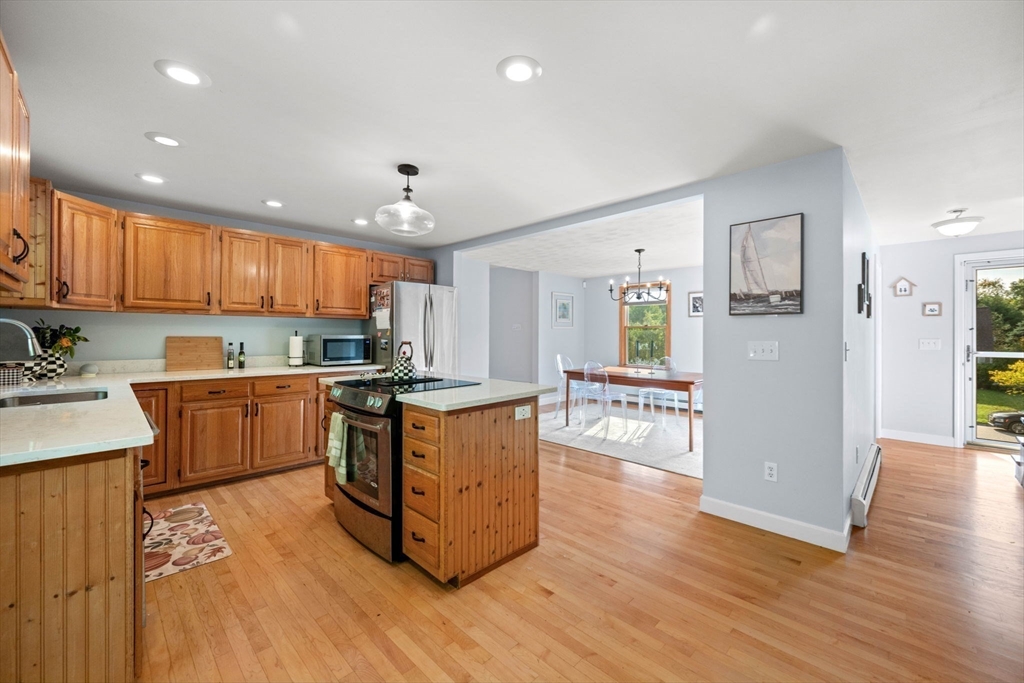 11 Tuxbury Lane