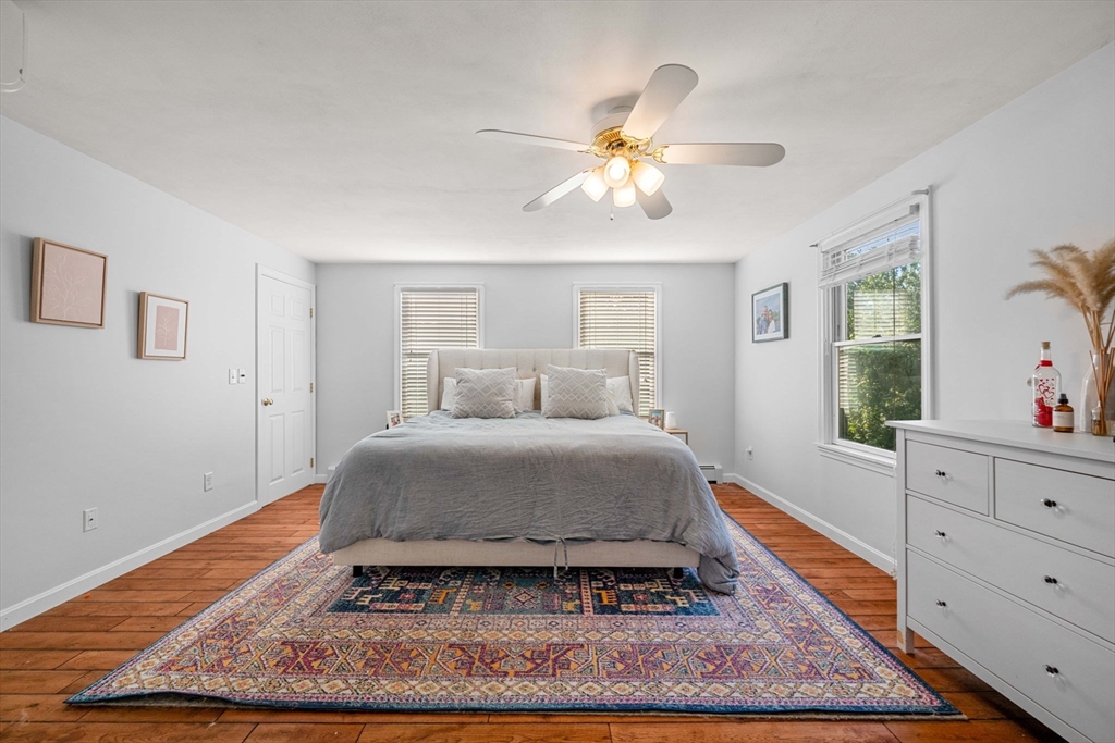 11 Tuxbury Lane