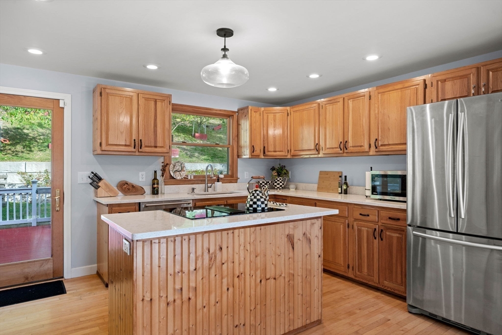 11 Tuxbury Lane