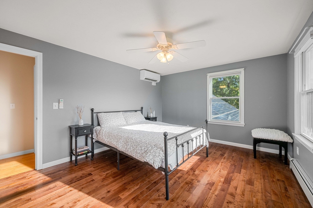 11 Tuxbury Lane