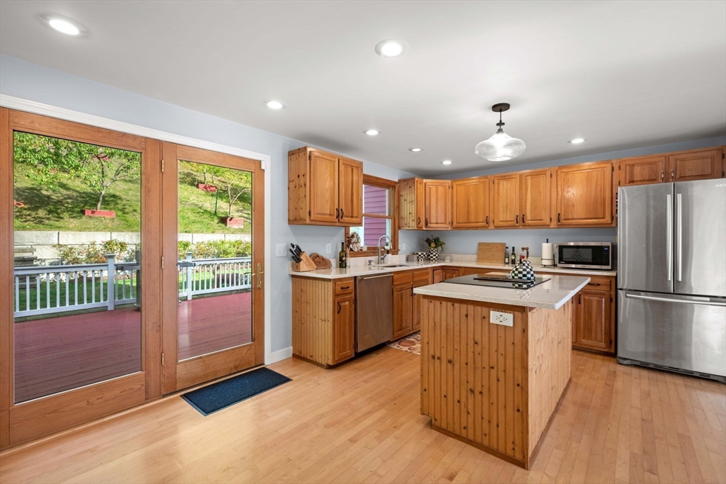 11 Tuxbury Lane