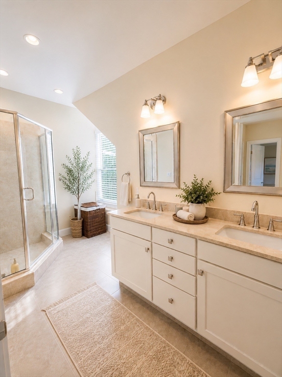 17 Courtyard Place # 17