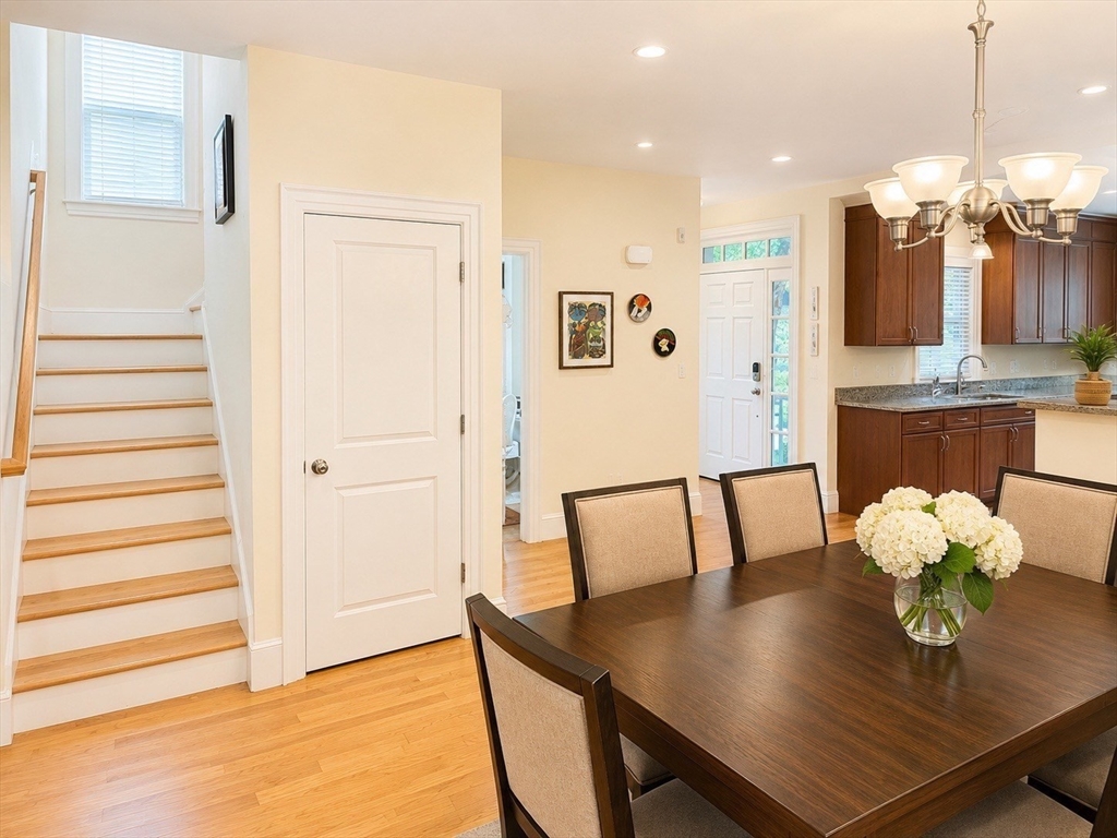 17 Courtyard Place # 17