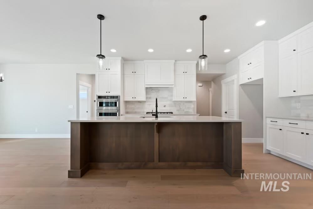 2084 N Hurtsville Ave.