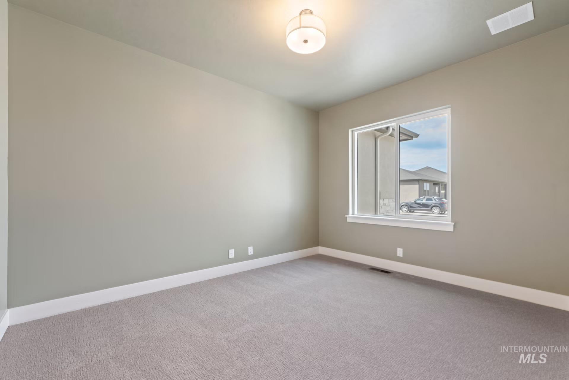 2084 N Hurtsville Ave.