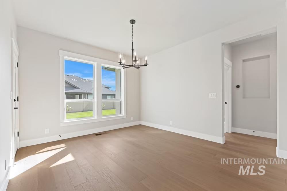 2084 N Hurtsville Ave.
