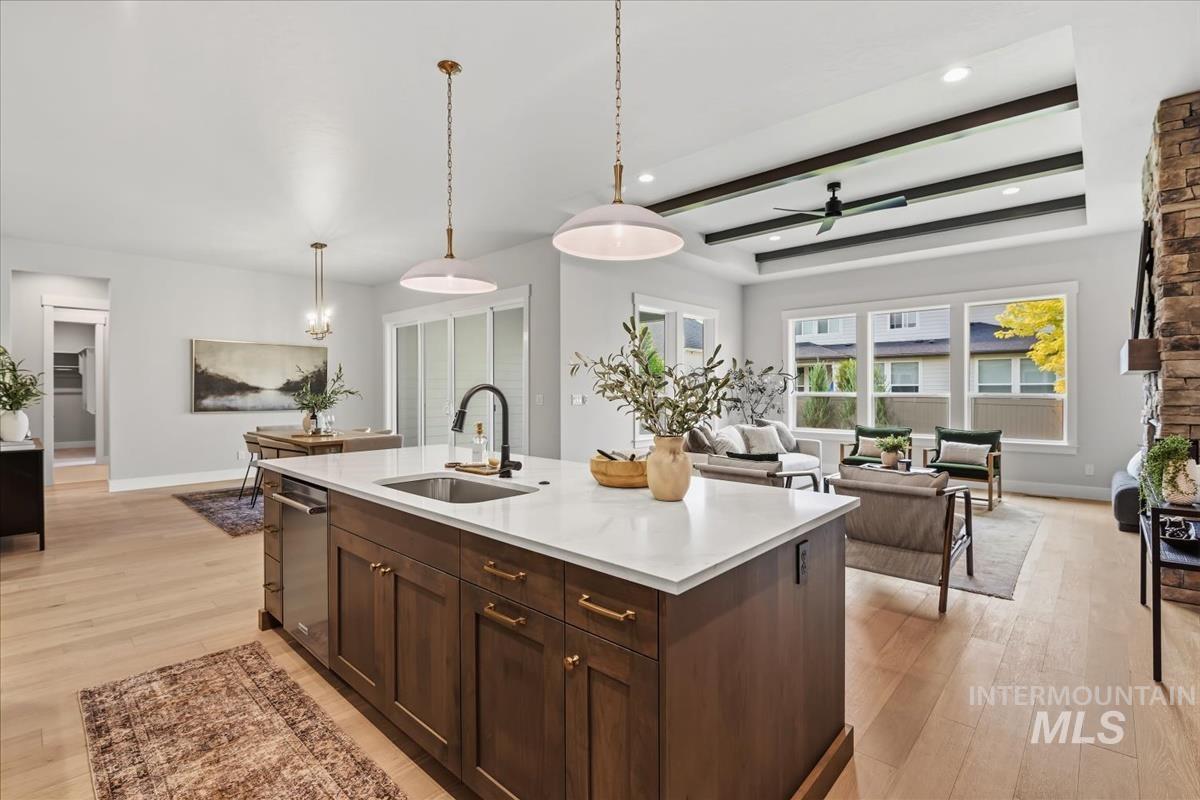 2147 E Blakehurst Ave.