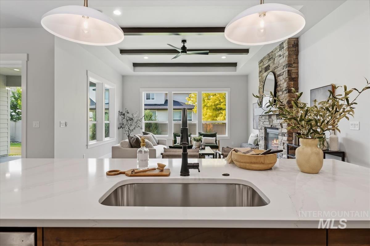 2147 E Blakehurst Ave.