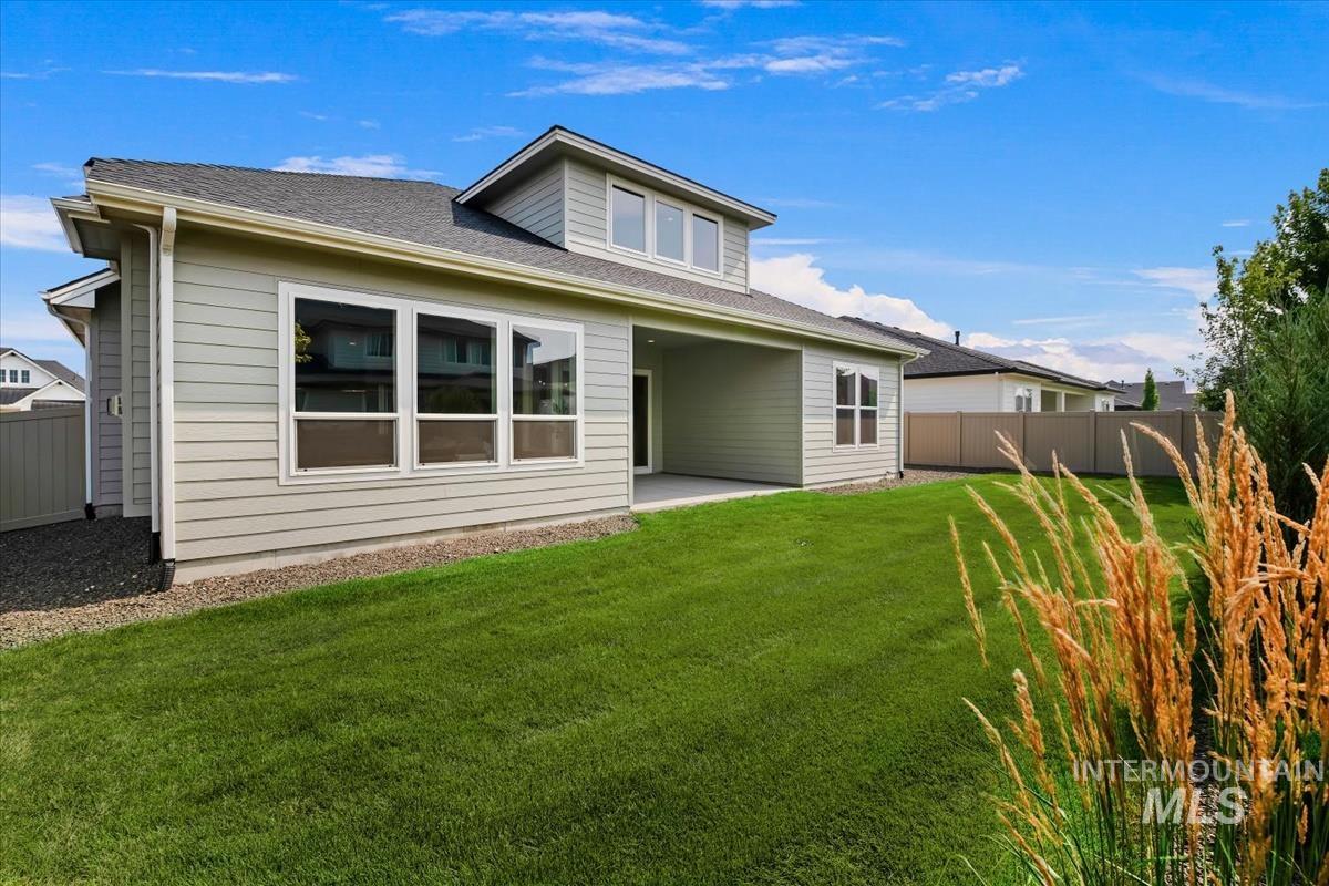 2147 E Blakehurst Ave.