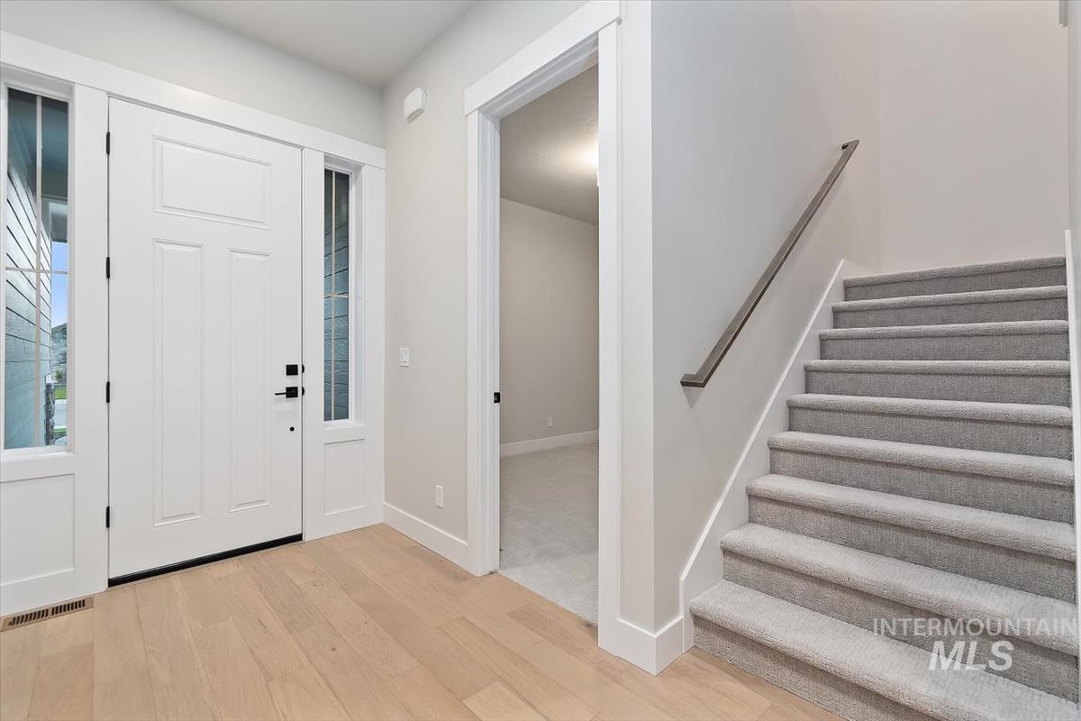 2147 E Blakehurst Ave.