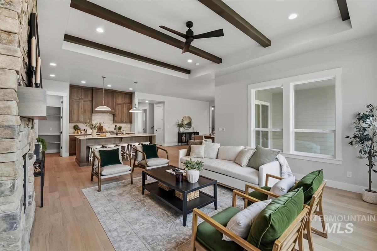 2147 E Blakehurst Ave.