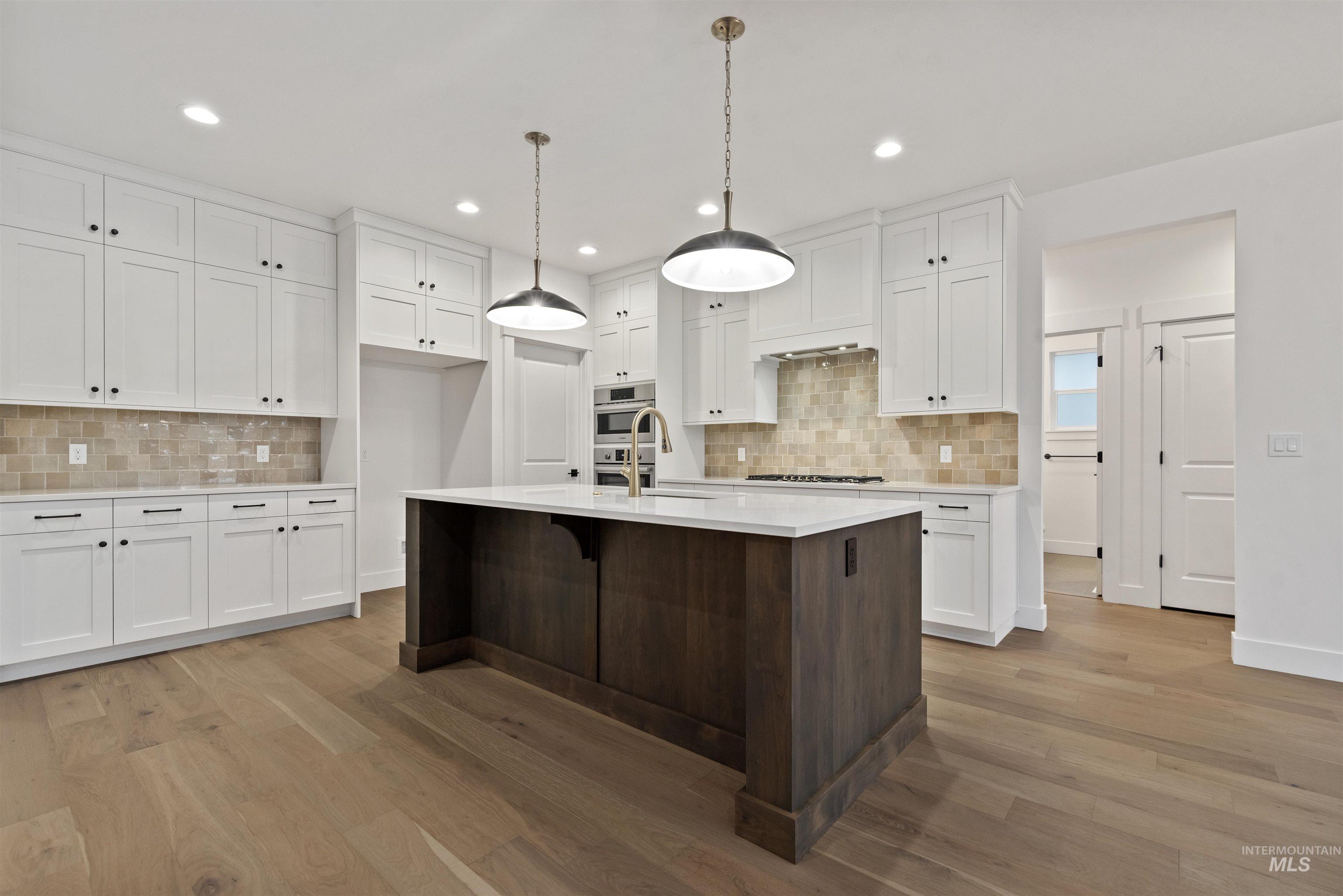 2129 E Blakehurst St