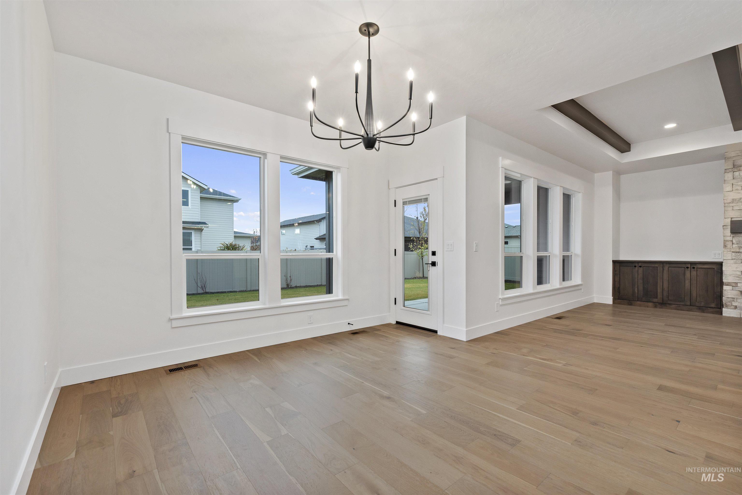 2129 E Blakehurst St