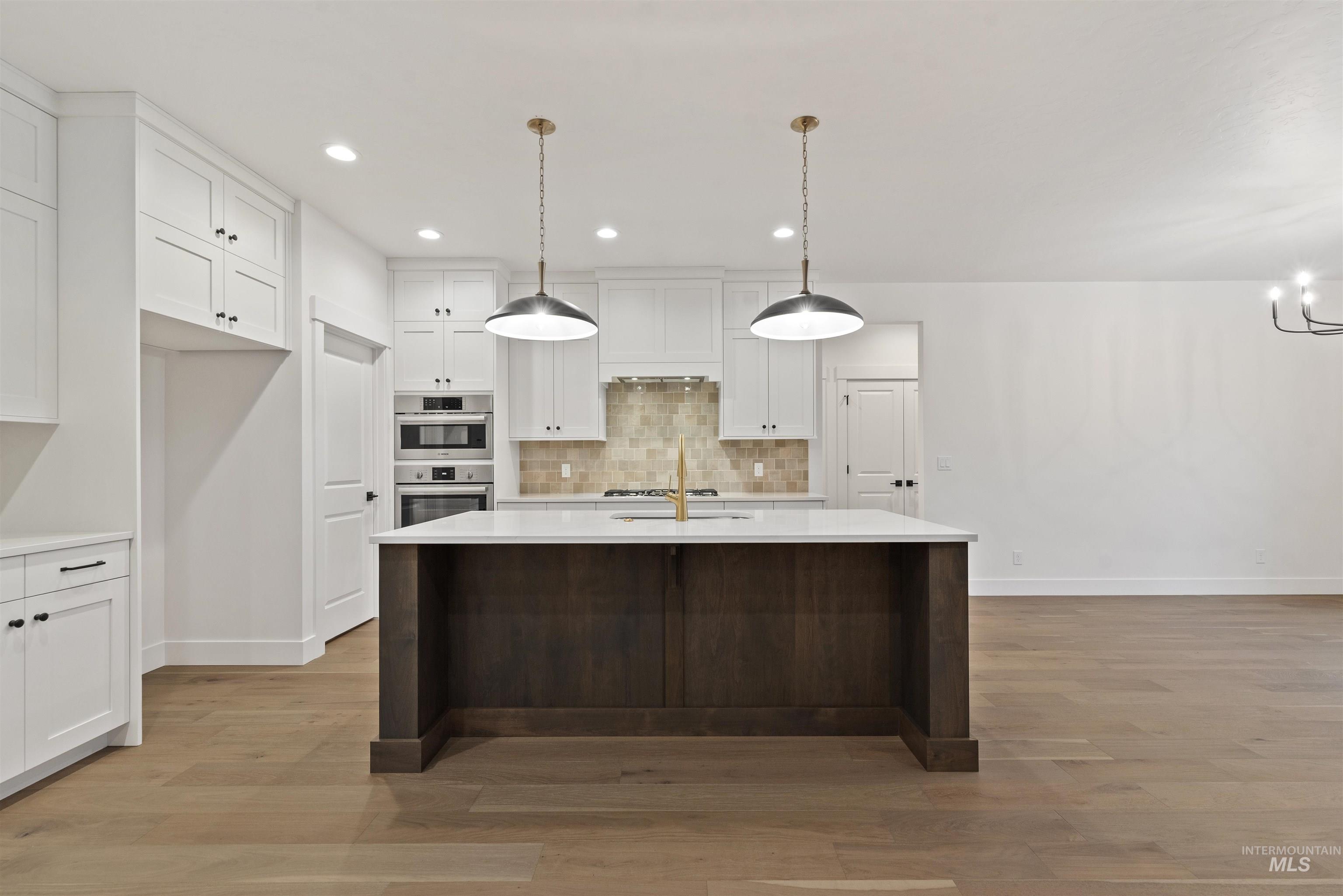 2129 E Blakehurst St