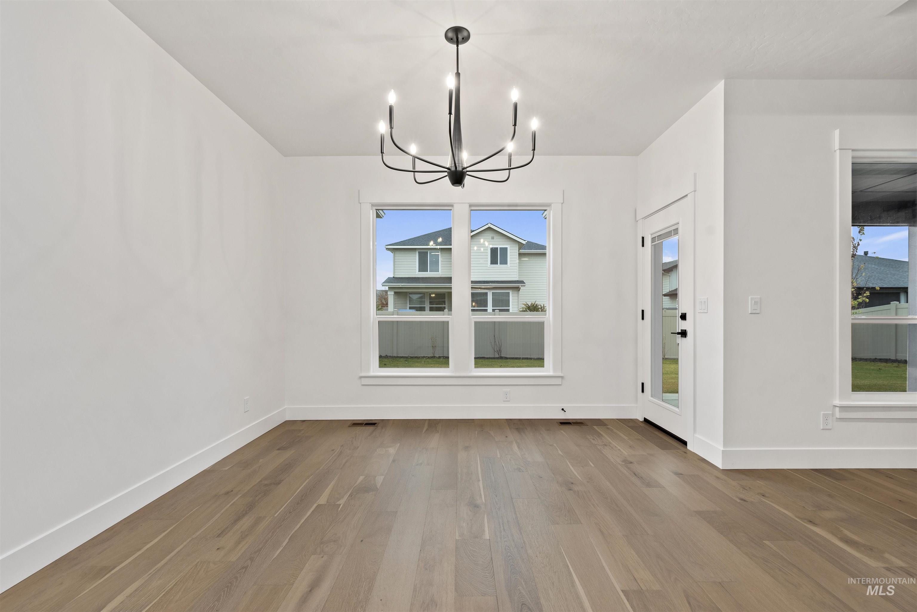 2129 E Blakehurst St