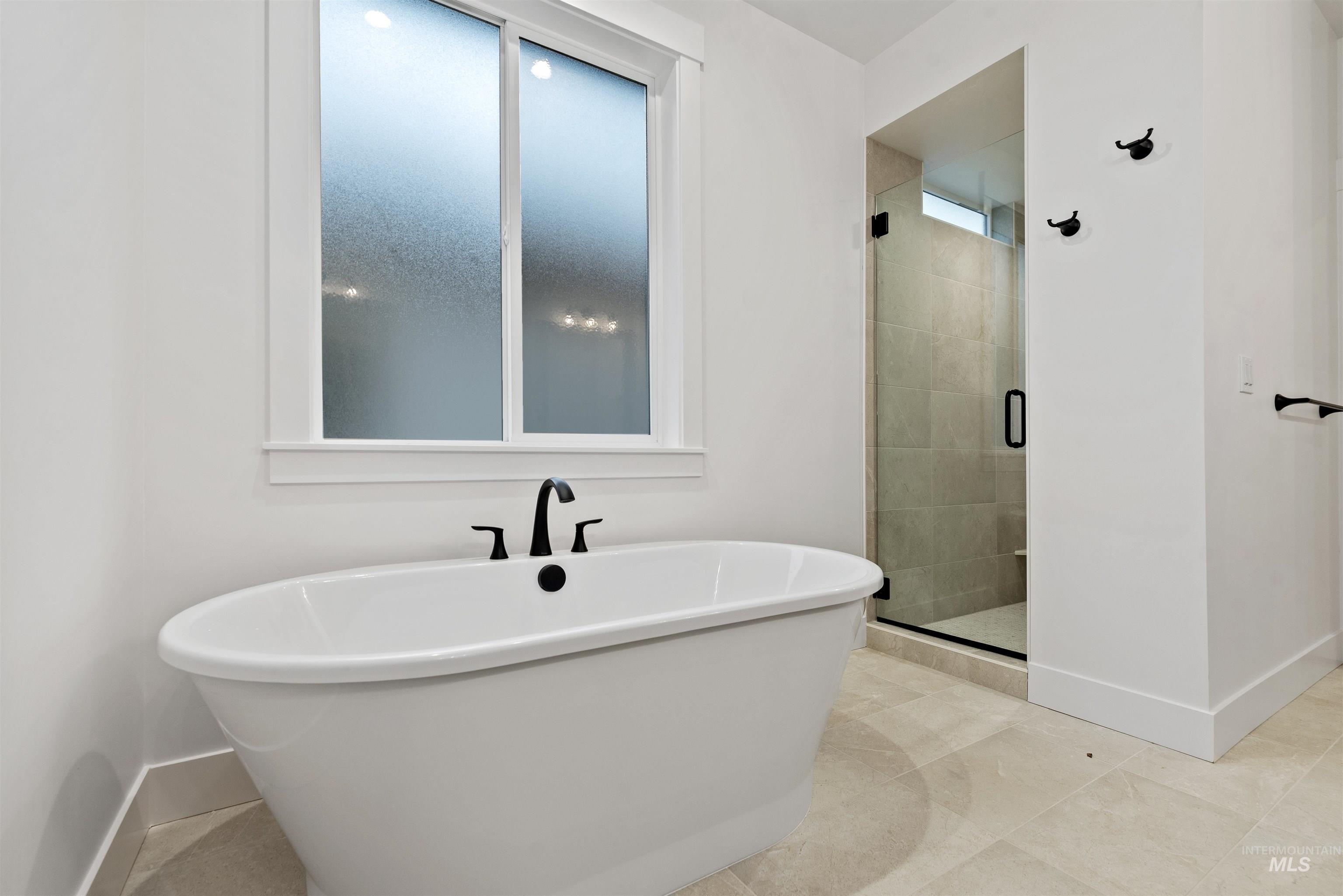 2129 E Blakehurst St